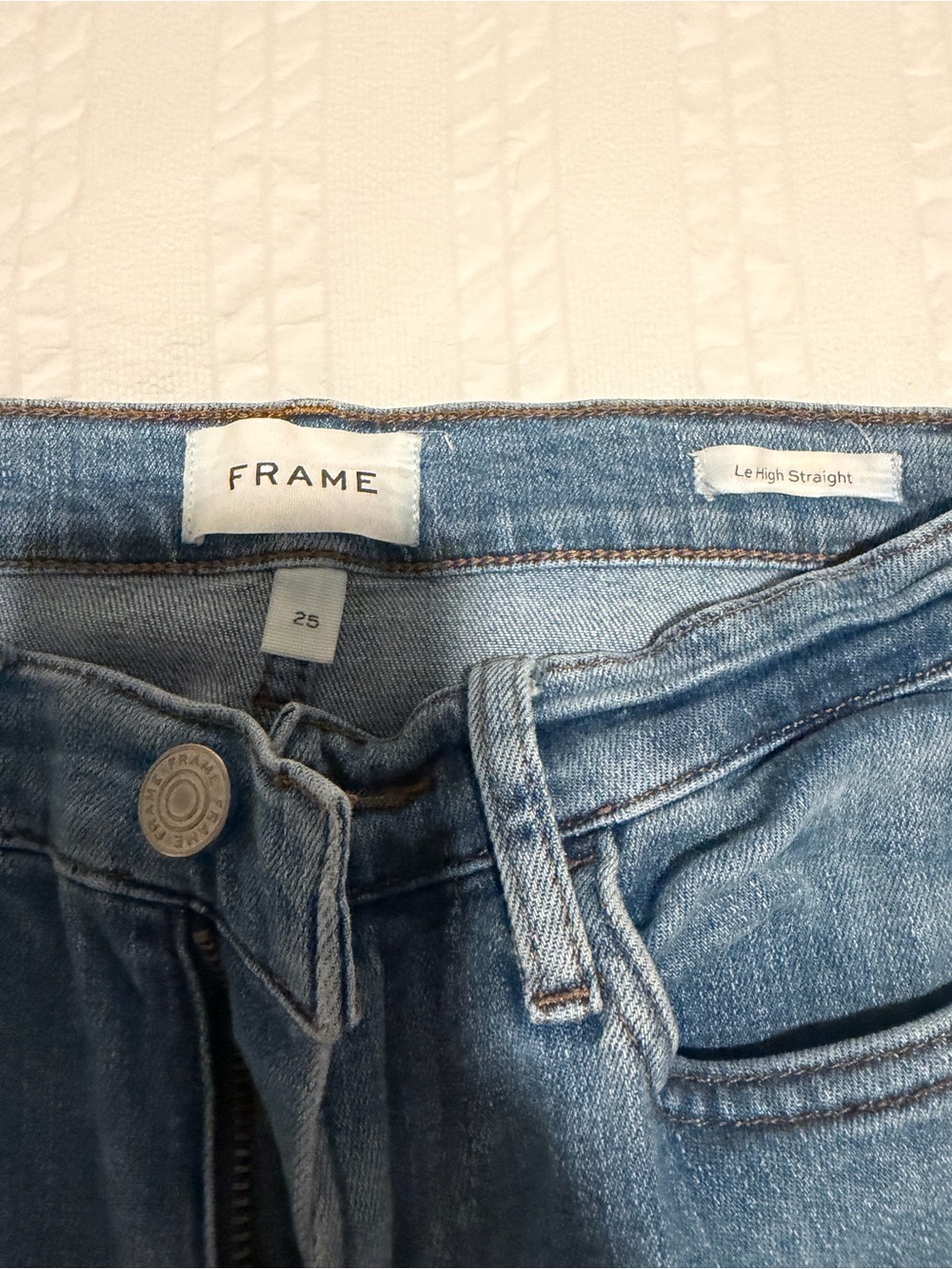 Frame Denim Le High Straight Jeans in Medium Light Blue
